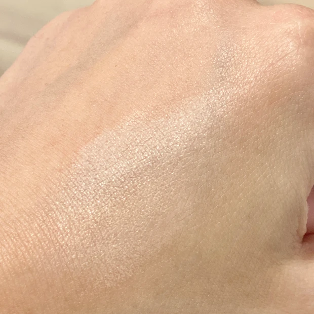 つるんとシルキー肌に｜ByUR セラムフィット シルキー ヌード クッション_6_1