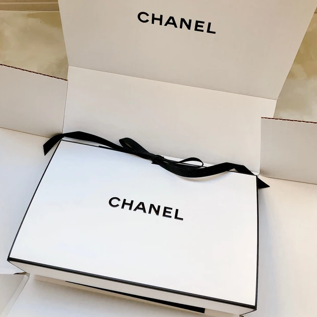 【2021春新作】CHANELアイシャドウ！赤みブラウンが綺麗なレ キャトル オンブル372ブーケアンブレ購入！_1