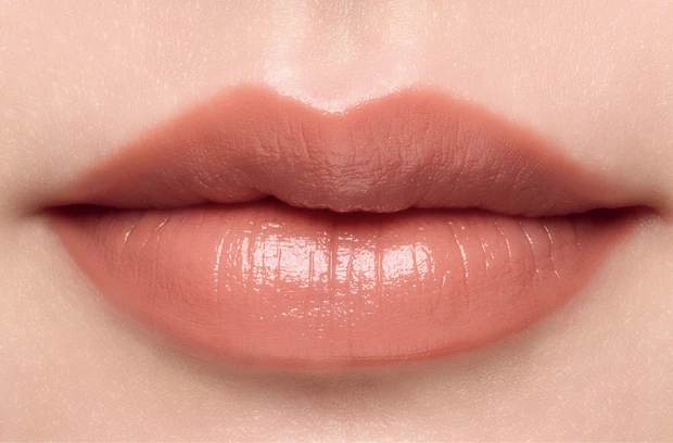 マキアベストコスメ2025下半期　リップ部門5位 シャネル　ルージュ アリュール ヴェルヴェット 77をブルベがスウォッチ