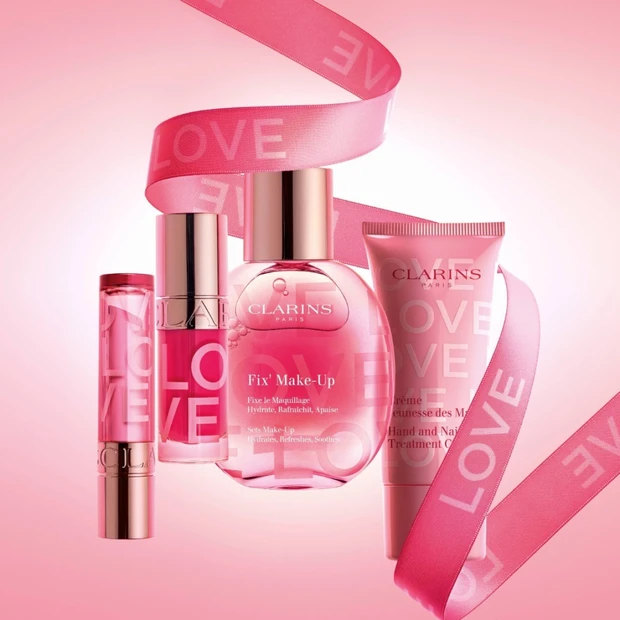 【ギフトにもおすすめ】クラランスの人気4製品が数量限定の“LOVE”パッケージに！