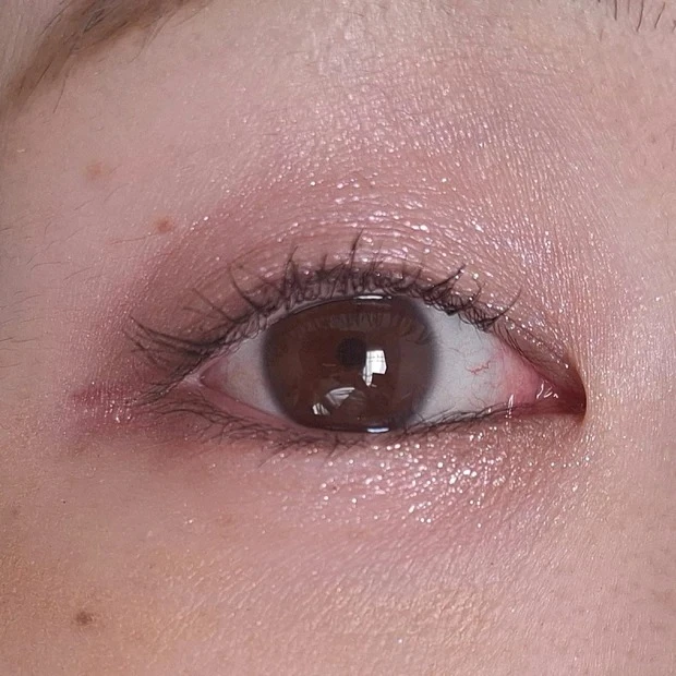 キャンメイク プティパレットアイズ スパークリング  S01 オーロラキャンディ イエベ スウォッチ