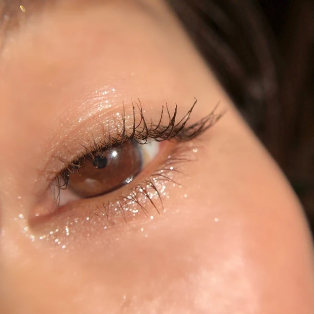 【目元で印象が決まる！アイケアちゃんとしてる？ふっくら弾力ある目元になるおすすめのアイテムはこれ！】クラランス ダブルセーラムアイ_3