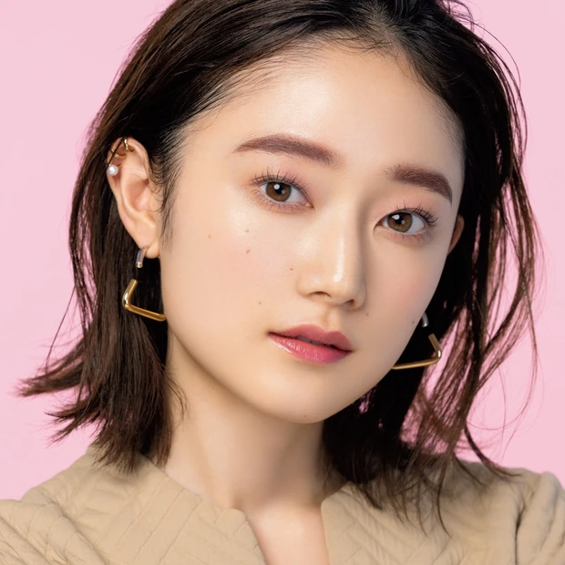 2022年最新アイメイクをpaku☆chanさんが伝授! ピンク眉×ピン…