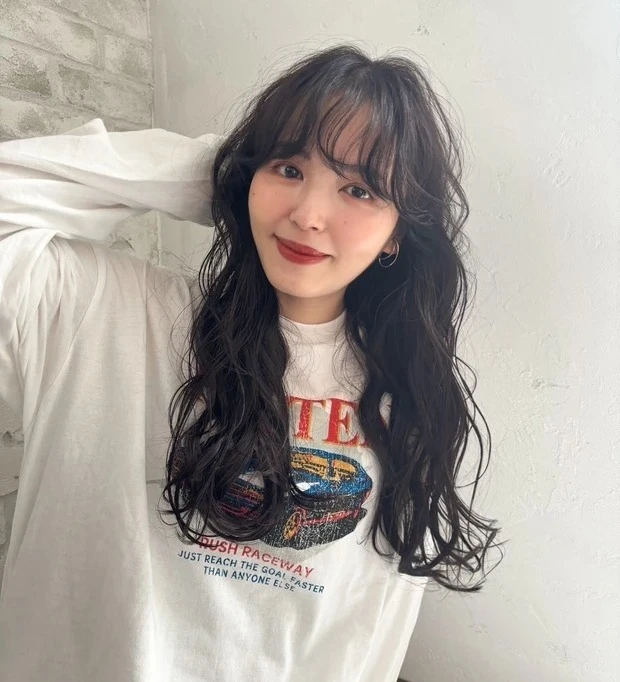 5トーンの髪色 アッシュグレージュ