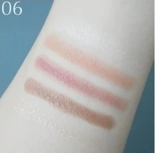 【おすすめベージュアイシャドウ①】ジルスチュアート ブルームクチュール アイズ 01、06_ジルスチュアート ブルームクチュール アイズ 06のスウォッチ