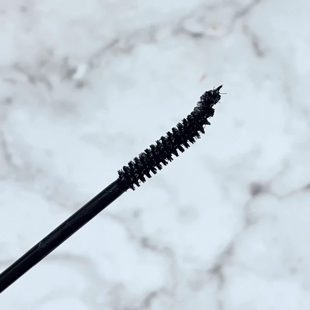 「アイコニックフィルムマスカラ」のブラシの詳細画像