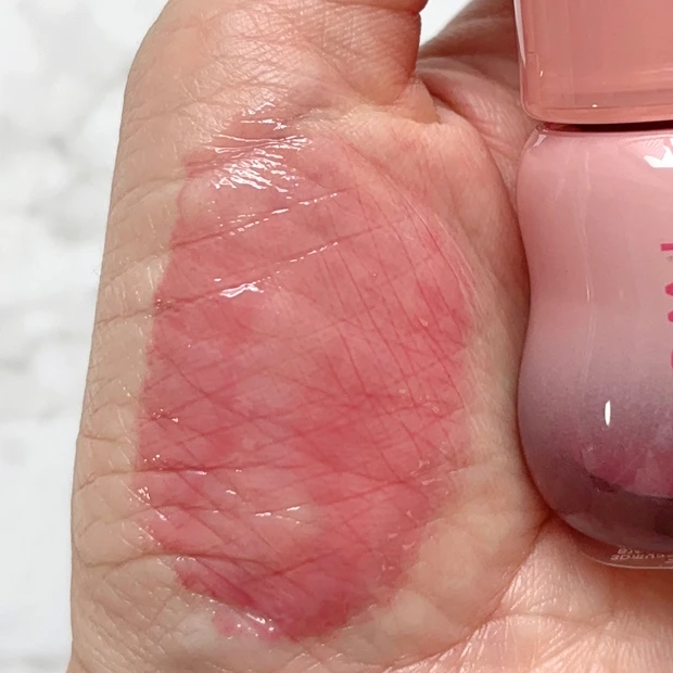 ローズヒップ70%のスウォッチ画像