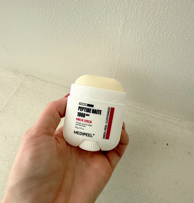 小田切ヒロさんも絶賛！首のシワ対策に！【メディピール】プレミアムネックスティック＆クリーム徹底レビュー_2