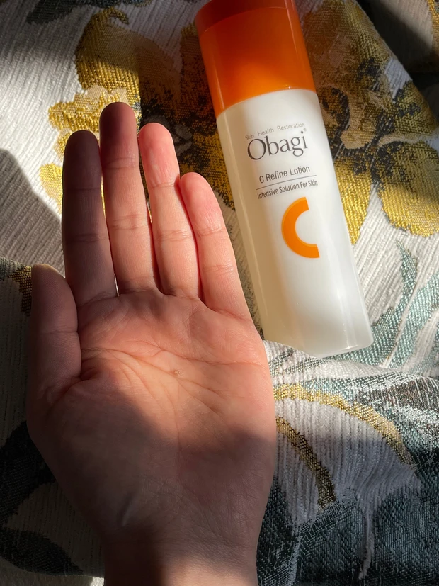 潤いを与えてくれる拭き取り化粧水「オバジC リファインローション」_2_1