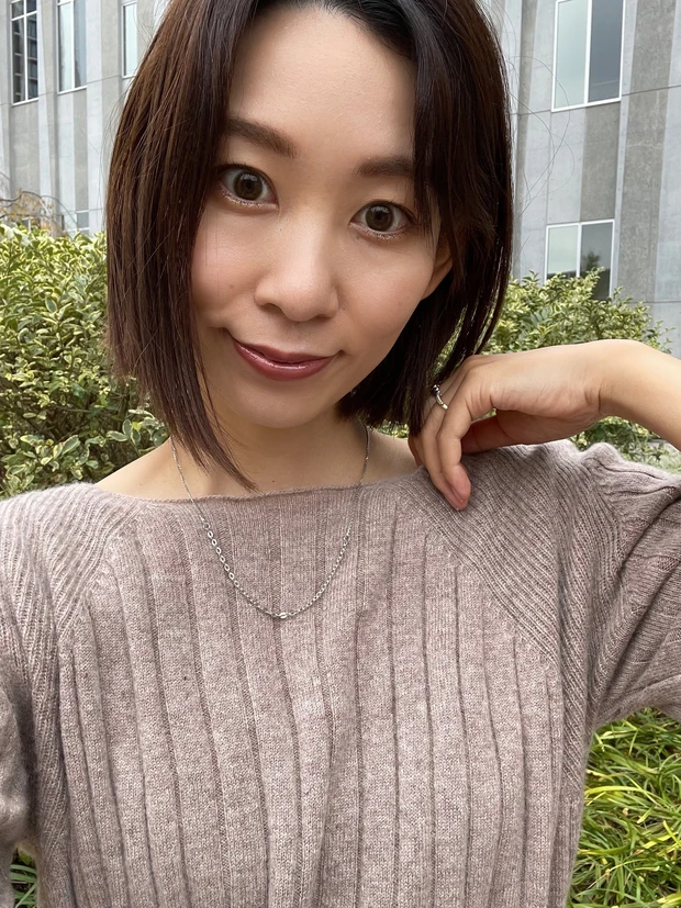 超自然。ナチュラルメイク30代からの大人女子も楽しめる【カラコン】で透け色っぽアイに。_2