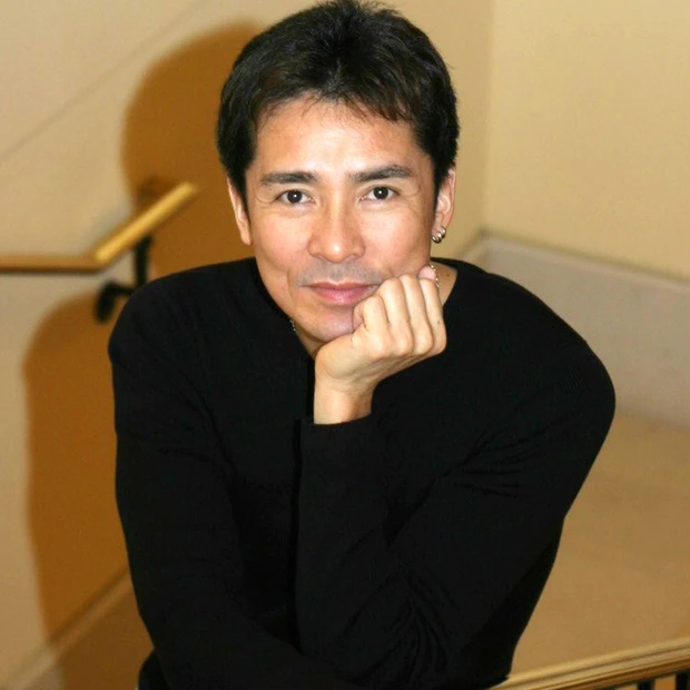 郷ひろみ 左利き 50代 インタビュー