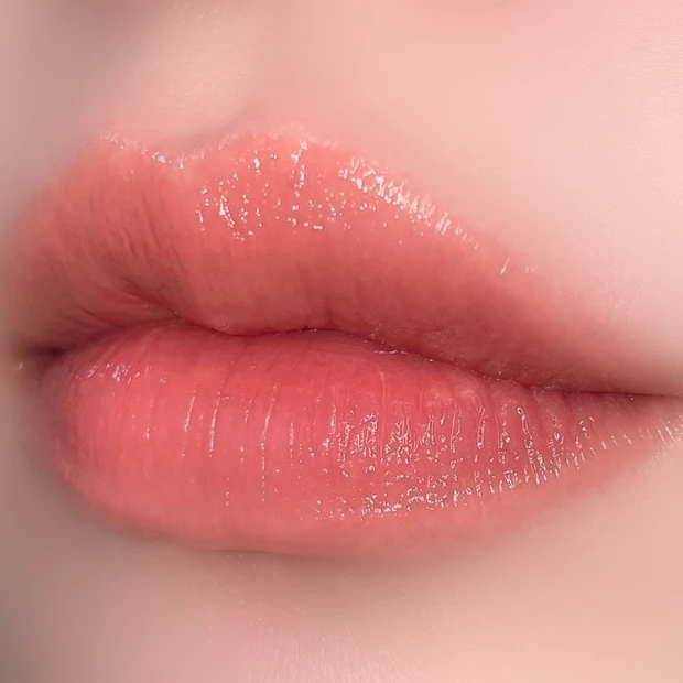 フジコ Fujiko ノールックリップ 03 キュンなベージュ 春リップ