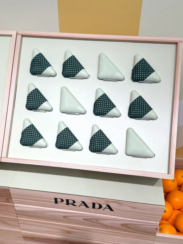 プラダ ビューティ マーケット in 表参道ヒルズ