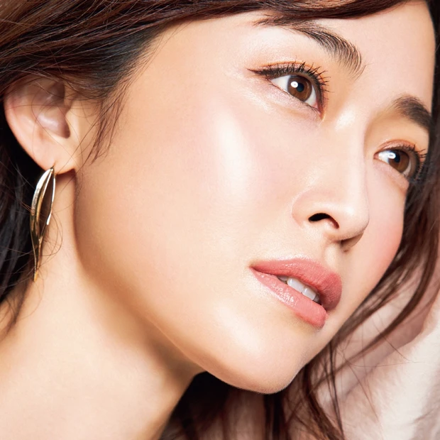 岡野瑞恵さんのスゴ技を公開！ 上向き顔に見せるパーツ仕込み術