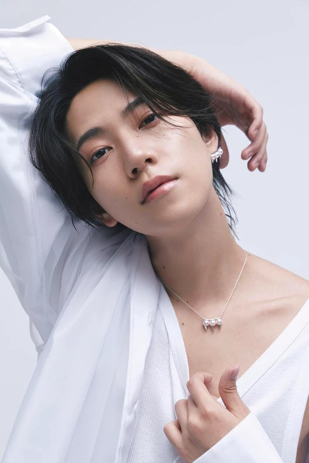 【2位】【timelesz橋本将生さん】彼はなぜこんなにも美しいのか?“パール肌”から色気の秘密まで徹底取材!