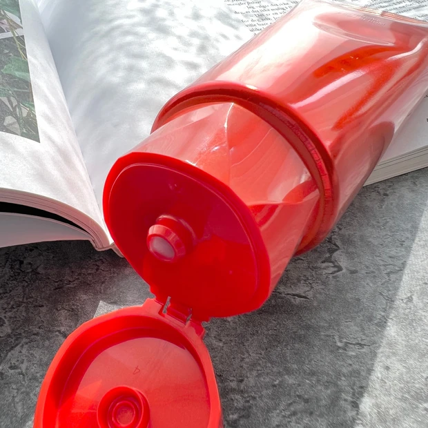 ボディにもスキンケアレベルのケアを！est［エスト］インテンシブ　ボディセラムでツヤ・ハリ・潤い溢れる肌を目指す！
_2