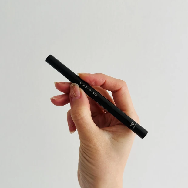 キングダムのリキッドアイライナー ブラウンブラック