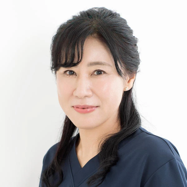 八田 真理子先生