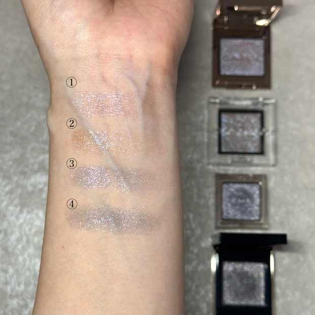 青ラメ単色アイシャドウ 類似アイテムの比較スウォッチ