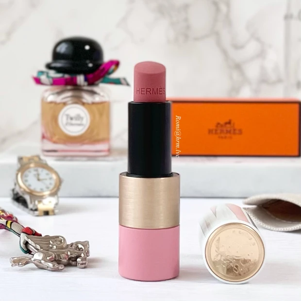 ポーチの中身 Romi エルメス