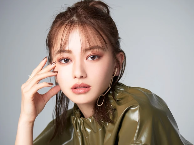 オフにオススメなディオールのリップは?【山本舞香×KUBOKI】ヘルシーヌードな唇でほんのりセンシュアルに