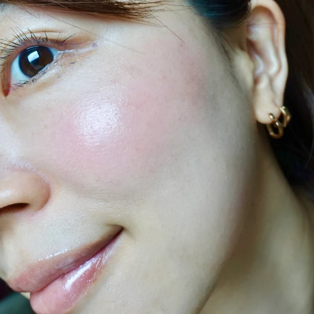 ディオール バックステージ ロージー グロウ スティック 077 キャンディでメイクしてみた写真