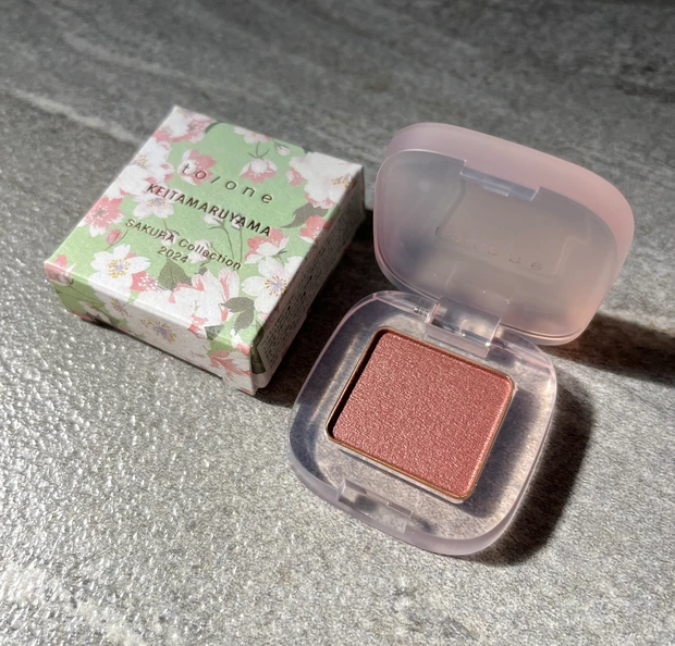 トーン　ケイタマルヤマ　サクペタルフロートアイシャドウ　EX08 EX06 限定　新作　口コミ　イエベ　ブルベ