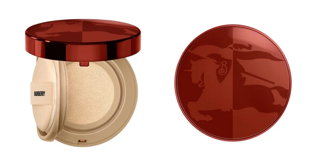 バーバリー クッションファンデーション 限定柄 パッケージ クリスマスコフレ2025