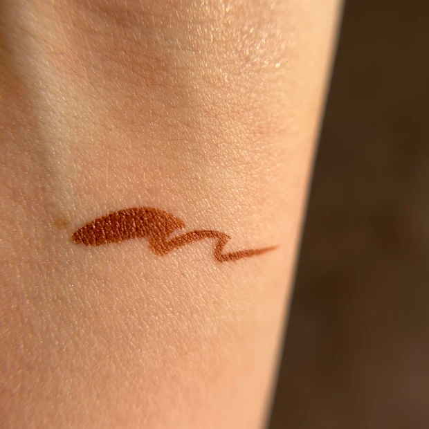 ニュアンスアイライナー05 スウォッチ