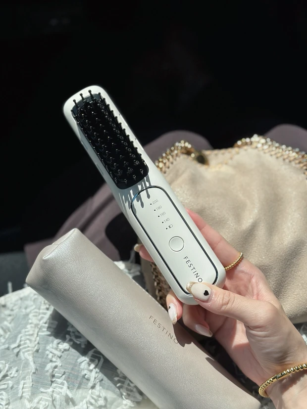 普段使いにも旅行にも◎こそっと忍ばせたい！超軽量ヒーターブラシ_3