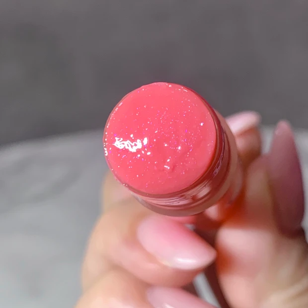 メンソレータム リップフォンデュ 新色 ロゼピンク ラメ入り