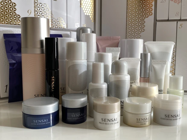 クリスマスコフレ2023】＼税込39,600円／人気のスキンケア