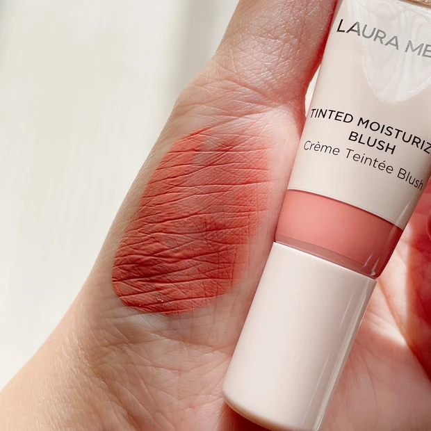 【クリスマスコフレ2023】大人気チークがミニサイズで登場★「ローラメルシエ グロウ アンド ゴー フォース ティンティド モイスチャライザー ブラッシュ コレクション 」_4_1