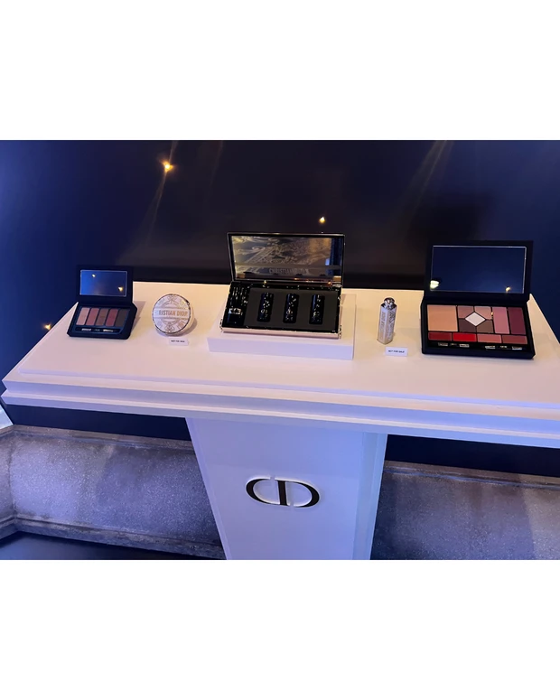 【期間限定POP UP】DIOR-ディオール-魔法のひとときが体験出来る😍「ガーデン オブ ドリームズ」レポ❄️🎄夢のすべてが叶う場所💎_6_1