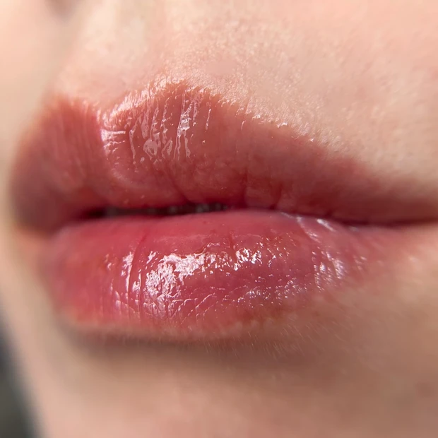 ラブシャインキャンディグロウバーム 6B スウォッチ