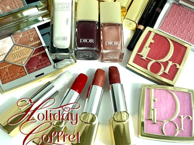 ディオールのホリデーコレクションをスウォッチ！ 夢のサーカスを体現したアイテム【クリスマスコフレ2025】