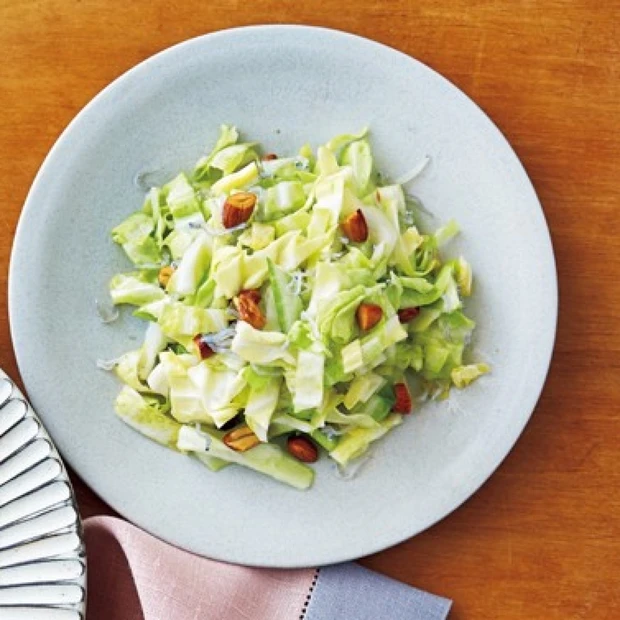 いつものメニューに+α! キャベツのサラダをさらにおいしくするアイデアを…