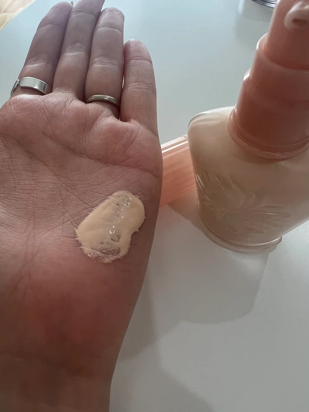 モイスチュアライジングファンデージョンプライマー