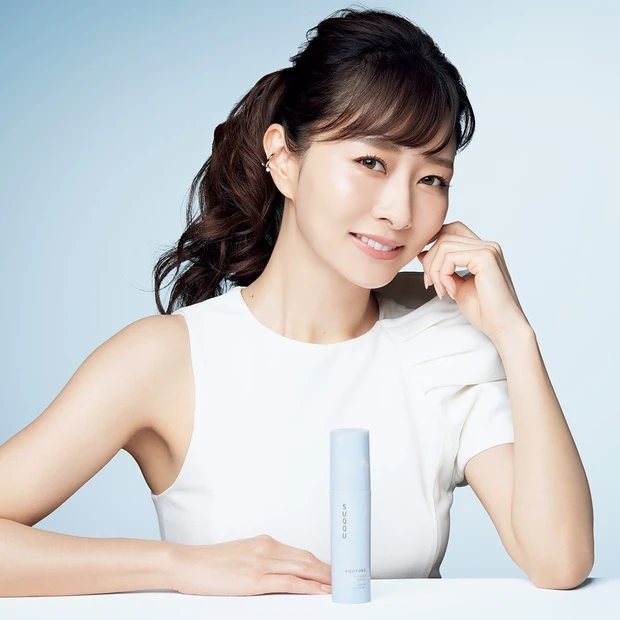 美容家 石井美保×SUQQU 澄み透る艶肌の美学「なぜ、艶にこだわり続け…