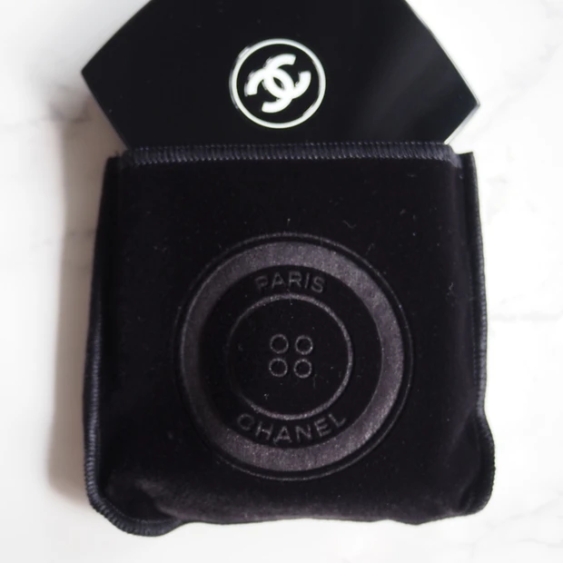 ＜209 ブトン マドモアゼル＞のケース