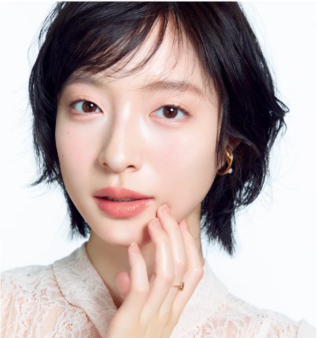 2026年春おすすめ新作スティックハイライト　線塗りで発光肌