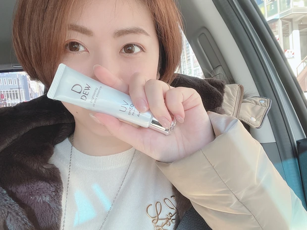 2021年3月16日発売＼下地にも使える／ブライトニングUV美容液【DEW ブライトニングUVデイエッセンス】_4