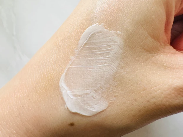 ポーラ ホワイトショットのホワイトショット SXSのテクスチャー