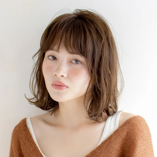 甘さとラフさのバランスが新しい、冬のソフトニュアンスボブ