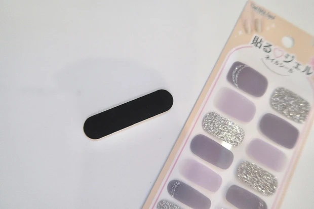 【セリアのネイルシールが使える！ジェルネイルのようなネイルシール】_8