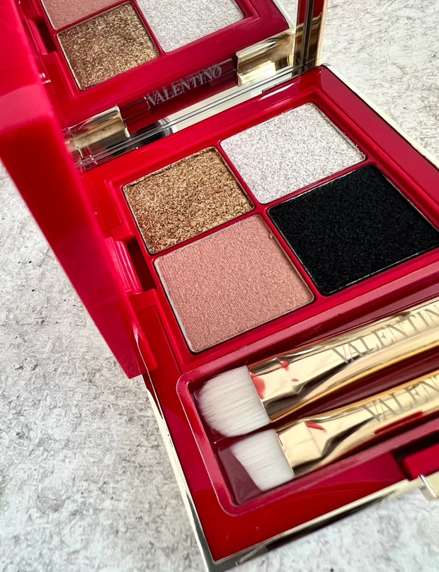 【毎日メイクもパーティメイクもこれ一つでOK🌹】ヴァレンティノビューティアイシャドウ_3_2