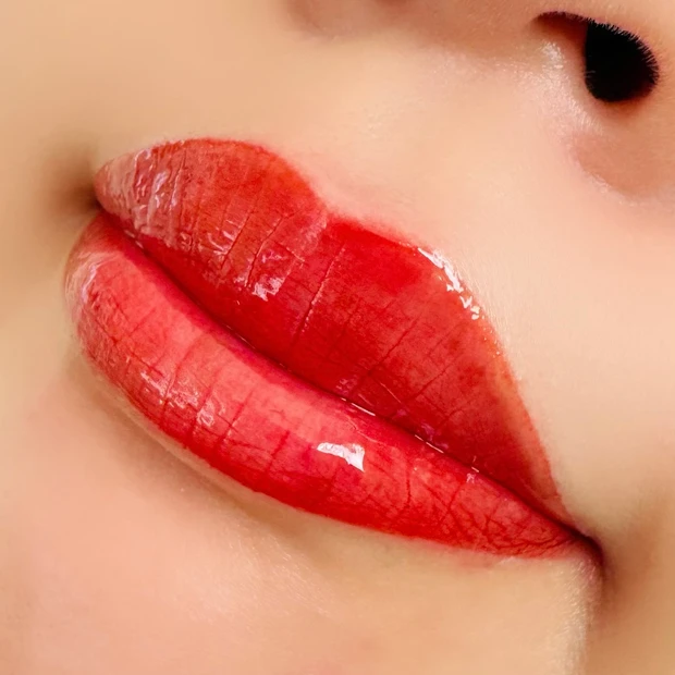 LAKAのフルーティーグラムティント 104 チェリーの使用イメージ