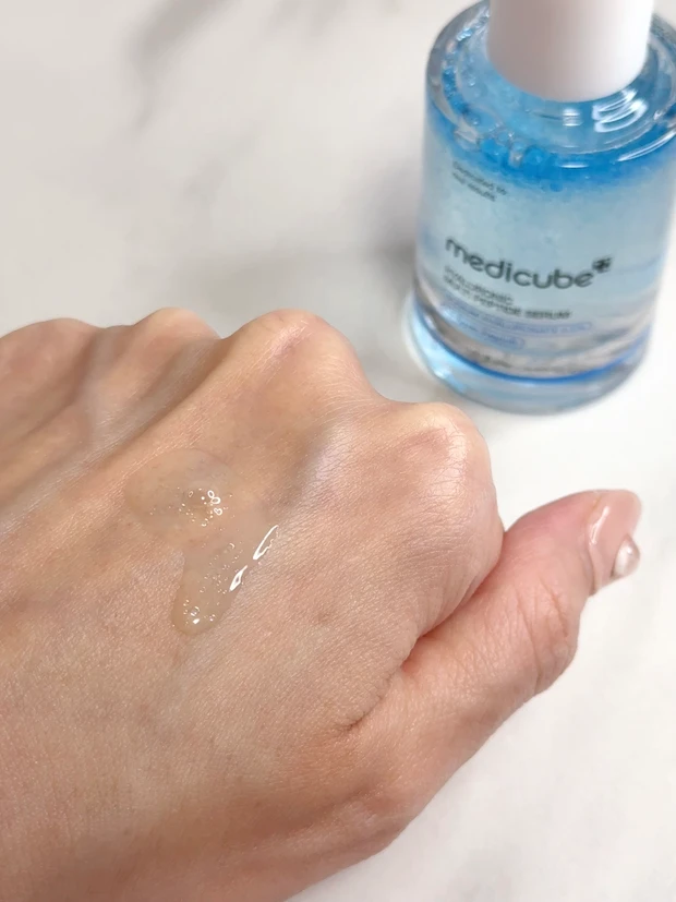 medicube／ヒアルロン酸マルチペプチドセラム　テクスチャー