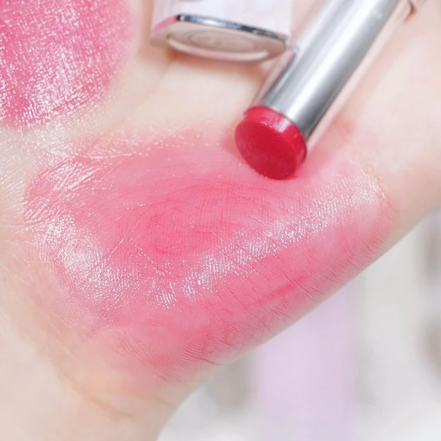 Diorのアディクトリップスティックから、ブルベ夏がリピ買いした「ビーディオール」をご紹介していきます。_4