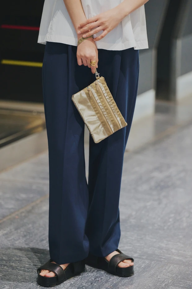 ZIP POUCH SET3 モデルカット①